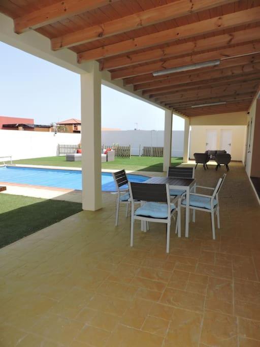 קלטה דה פוסטה Villa Ventura - Piscina Climatizada & Aire Acondicionado מראה חיצוני תמונה